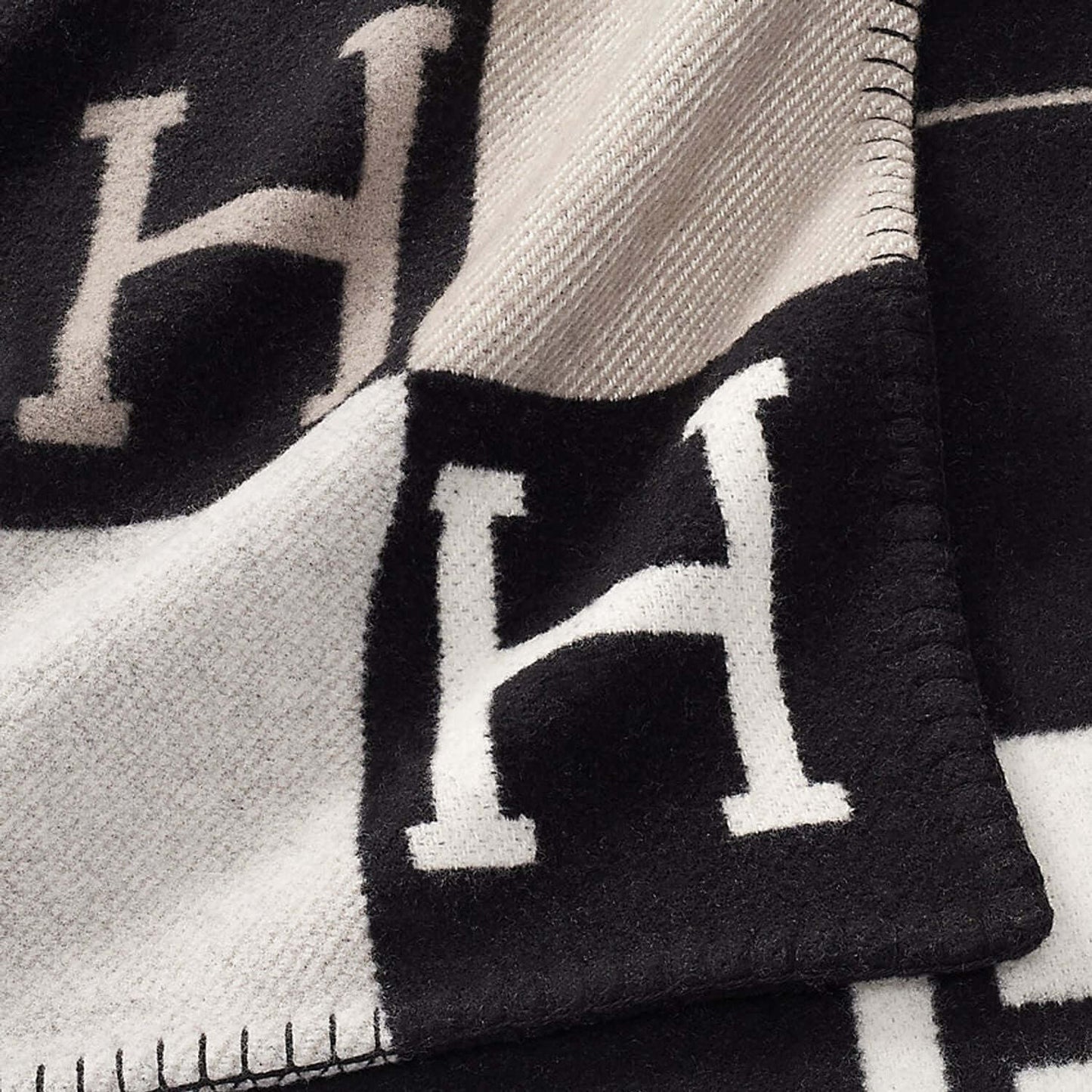 Cozy Wool-Cashmere Blanket 140x170cm