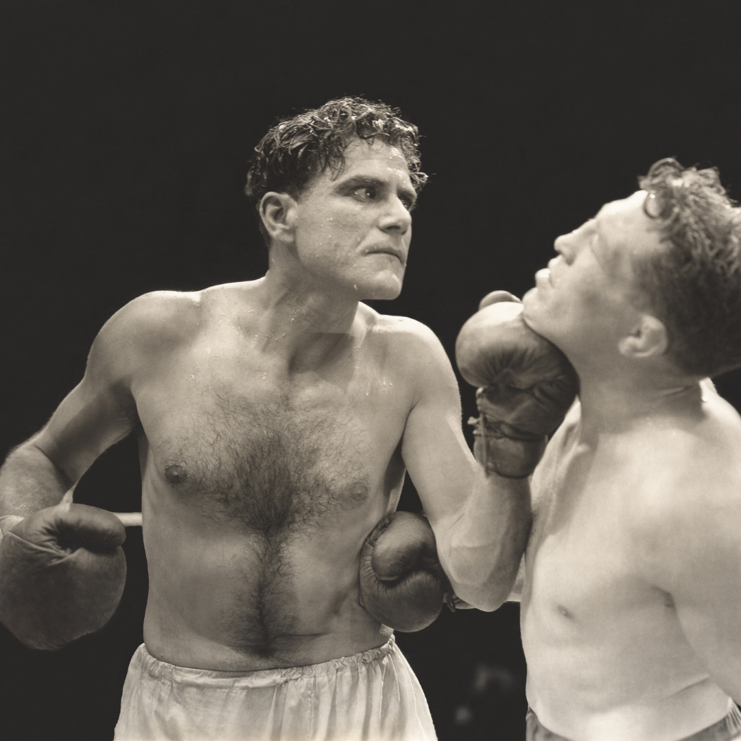 12 oz Vintage Boxing Gloves Made of Genuine Leather – Classic Style and Performance in Training