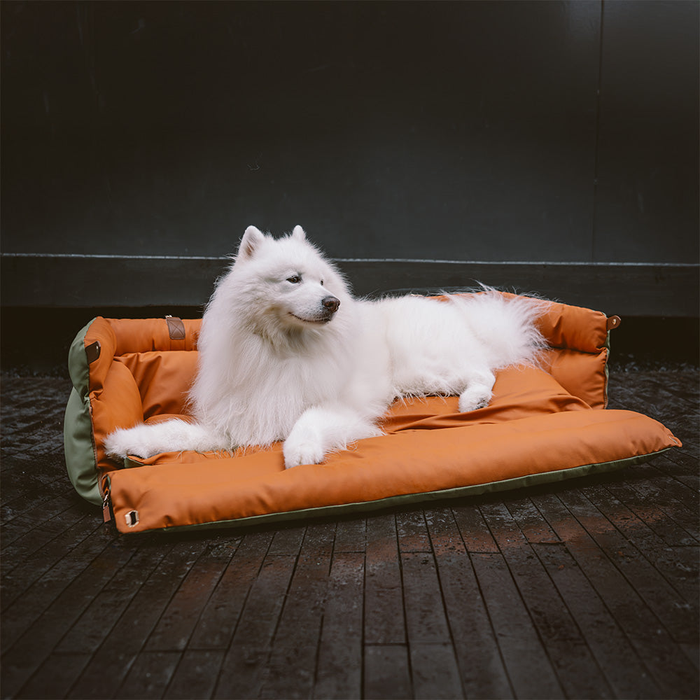 Dog Car Seat in Faux Leather - Safety & Style