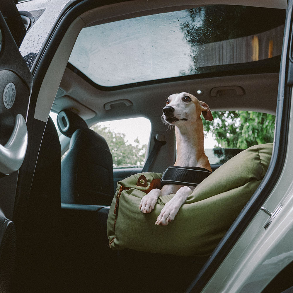 Dog Car Seat in Faux Leather - Safety & Style