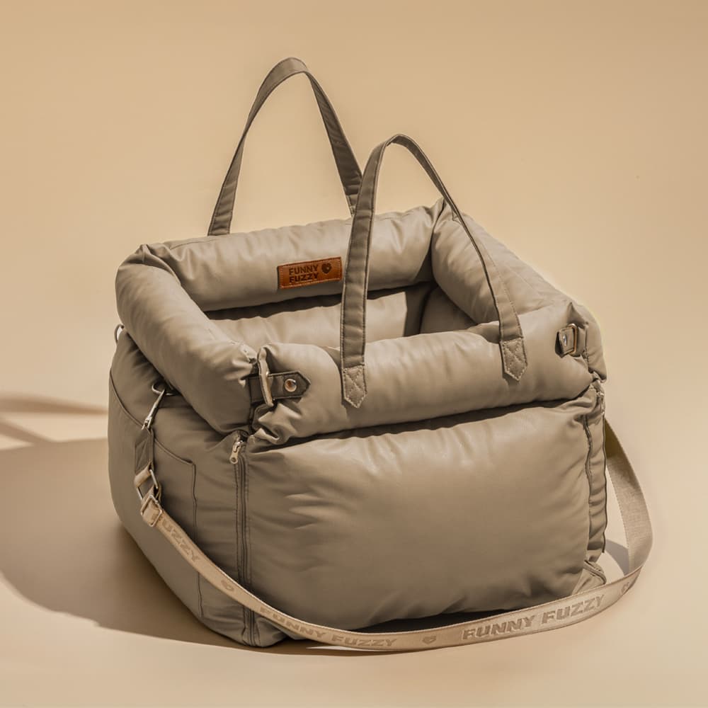 Dog Car Seat in Faux Leather - Safety & Style