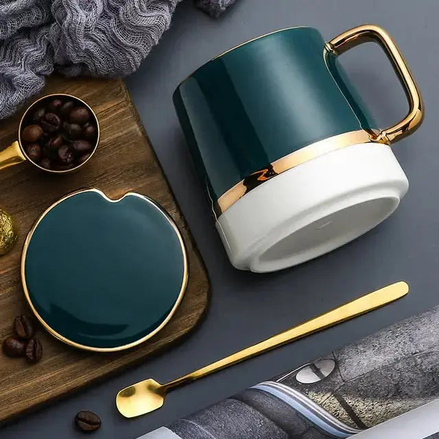 Elegant Ceramic Coffee Mug with Golden Accents – Durable and Stylish