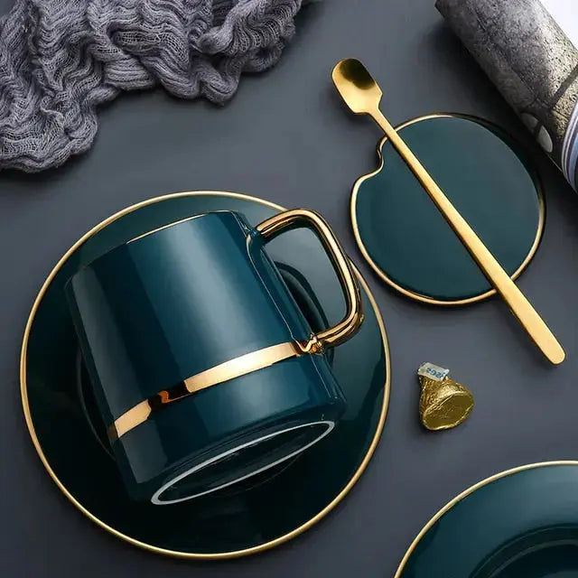 Elegant Ceramic Coffee Mug with Golden Accents – Durable and Stylish