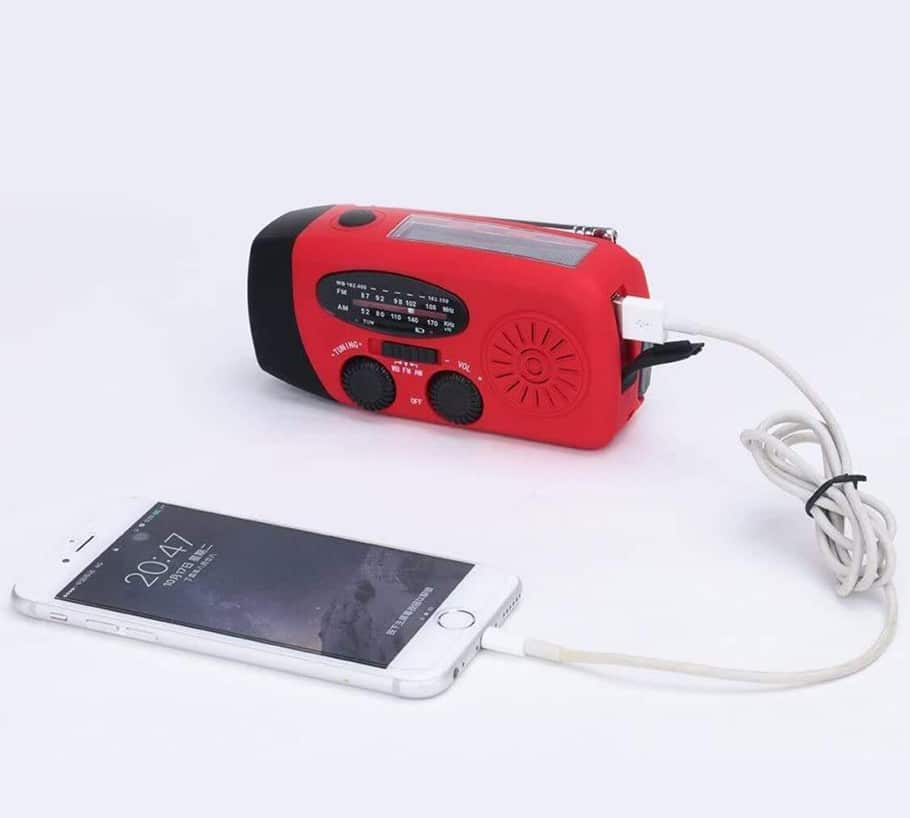Emergency Radio FM/AM with Built-in Solar Panels, Flashlight, Power Bank & Hand Crank