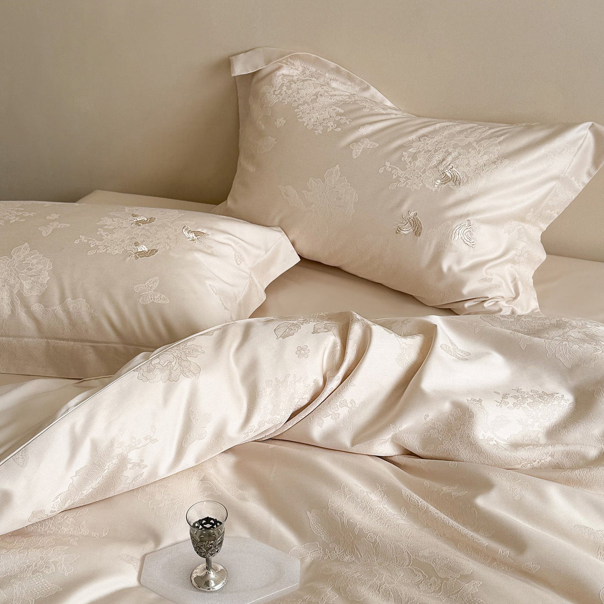 Fine Mako Cotton Bedding Set with Jacquard Floral and Butterfly Relief