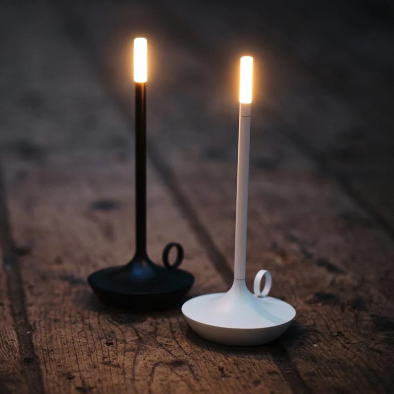 Giavi Candle - Elegant, Modern Candle with Adjustable Lighting and USB Charging