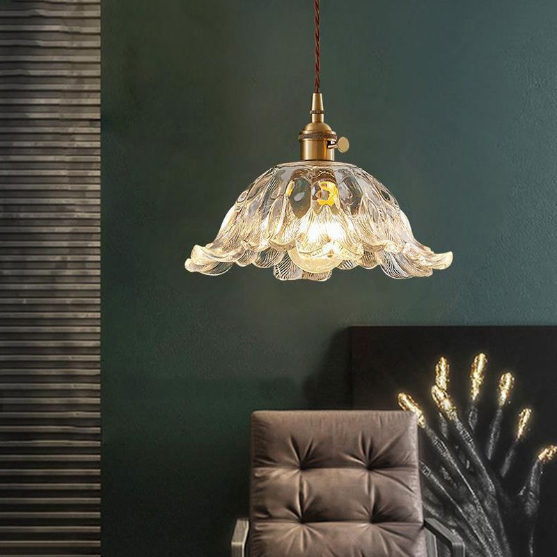 Golden Glass Pendant Lamp in the Shape of a Flower – Elegant Interior Decoration – Luxurious and Unique Design – Perfect for Living Room or Bedroom