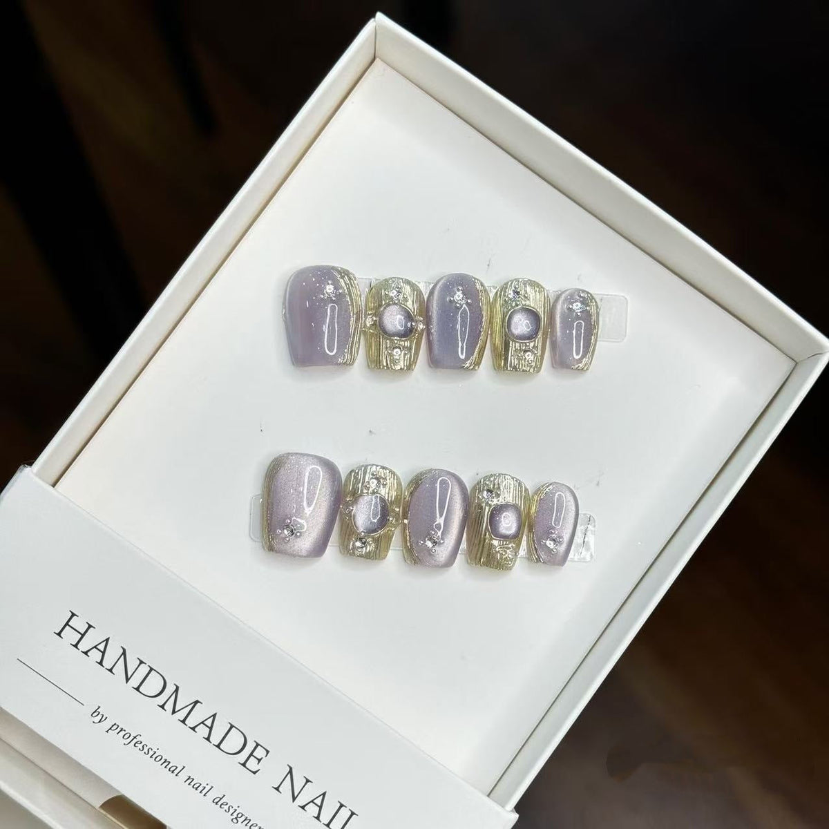 Handmade Elegant Press-On Nail Art Set