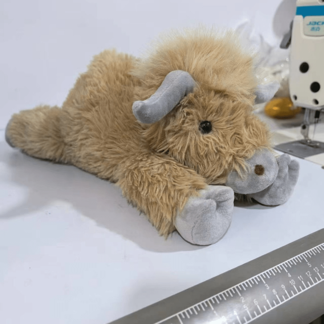 Highland Plush Cow – Soft Toy for Children and Adults, Realistic Design, Safe Materials