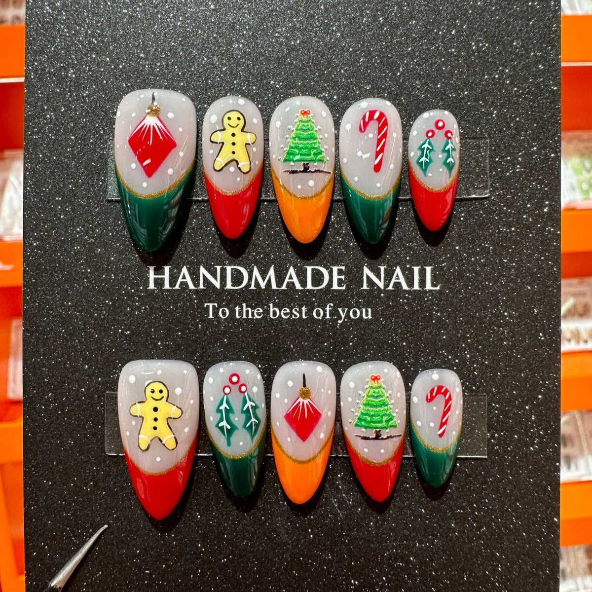 Holiday-Themed Press-On Nail Set