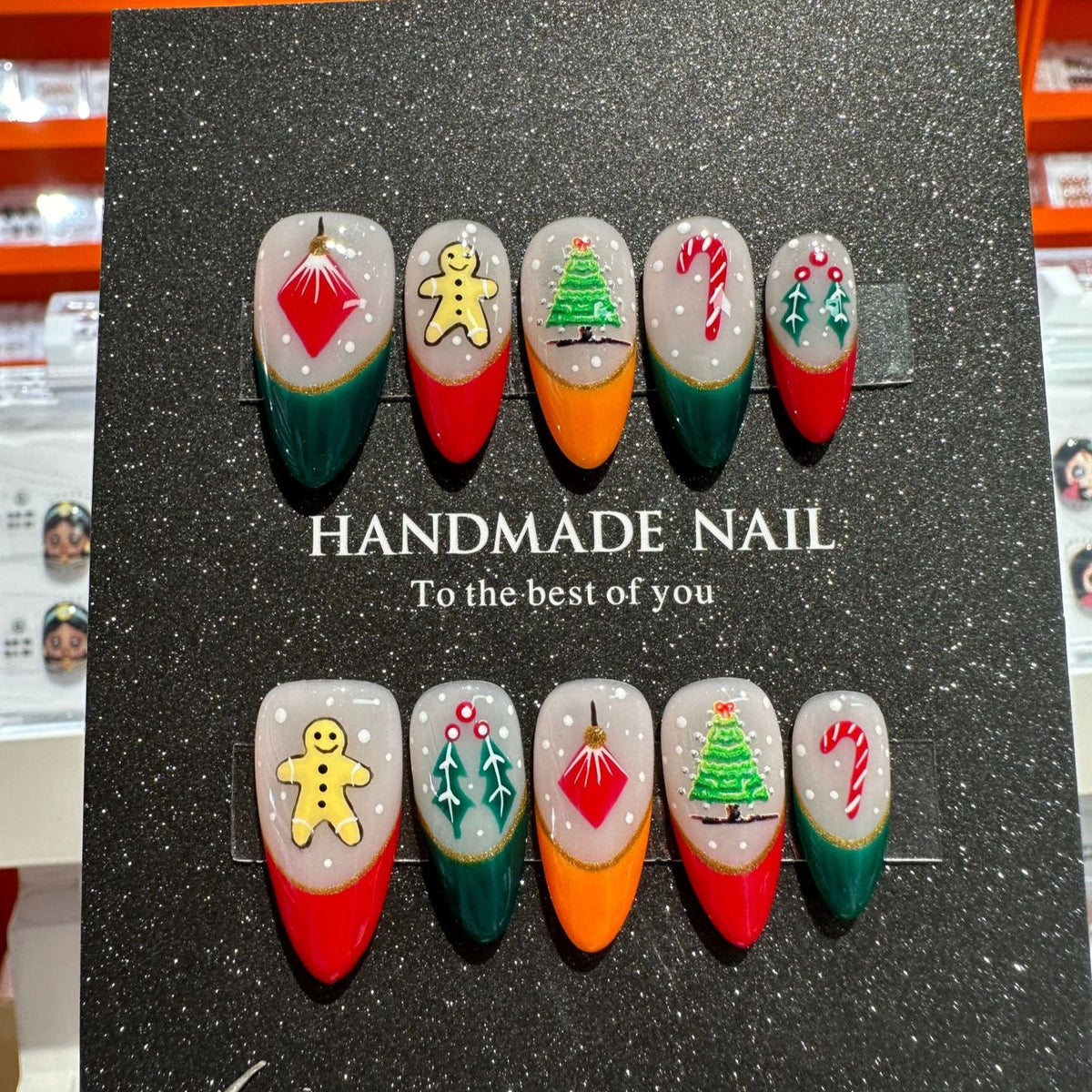Holiday-Themed Press-On Nail Set