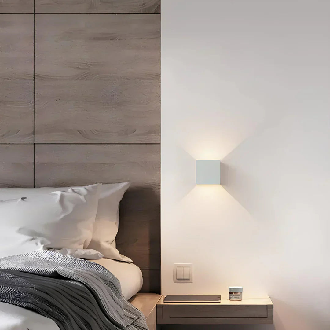 Luxe Wall Light – Motion Sensor & Warm Ambient LED Lighting (2700K)