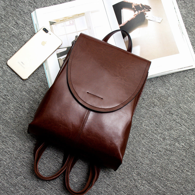 LuxeCarry Leather Backpack – Stylish Design with Versatile Storage for Women