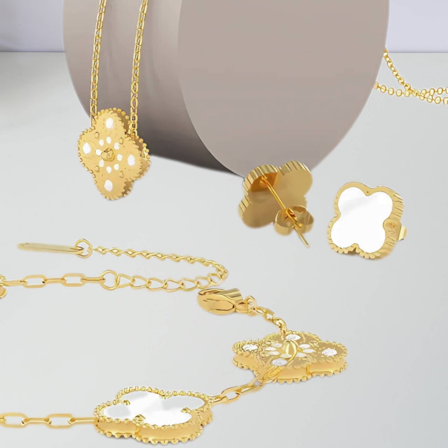 Luxurious Jewelry Set for Women - Necklace, Bracelet, Earrings