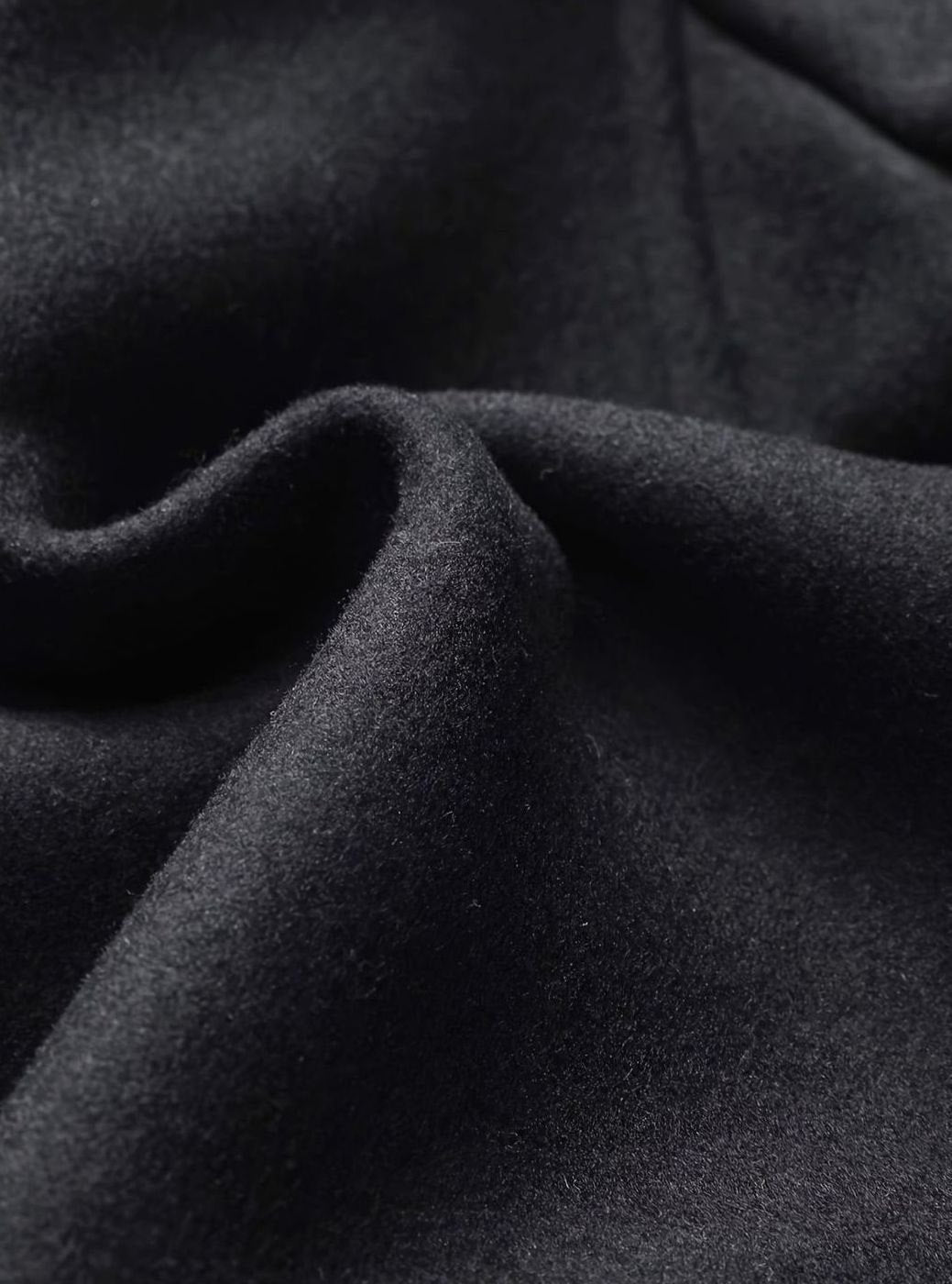 Men's Single-Breasted Tailored Lapel Wool Overcoat with Scarf