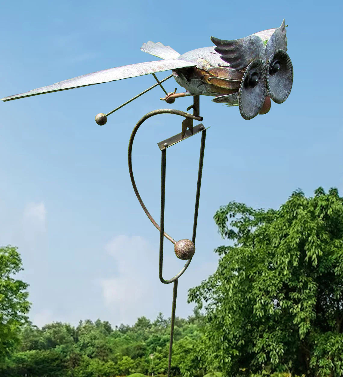 Metal Bird-Shaped Wind Spinner with Moving Wings – Weather-Resistant Metal Garden Decoration