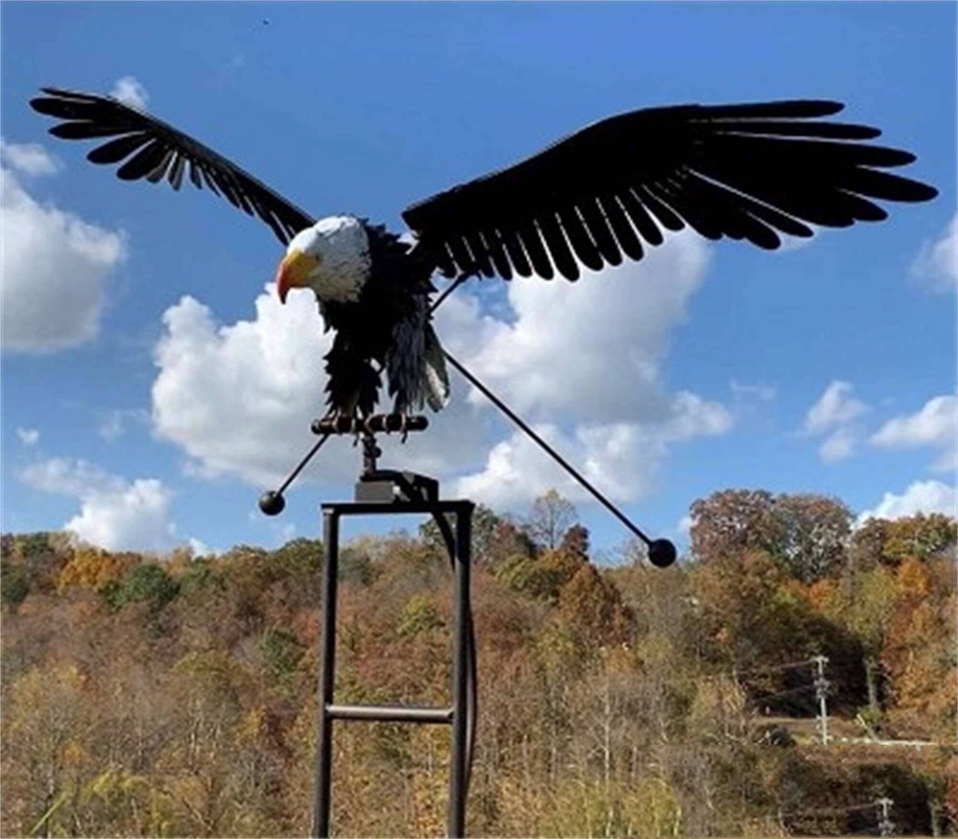 Metal Bird-Shaped Wind Spinner with Moving Wings – Weather-Resistant Metal Garden Decoration
