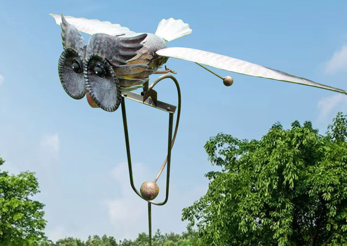 Metal Bird-Shaped Wind Spinner with Moving Wings – Weather-Resistant Metal Garden Decoration