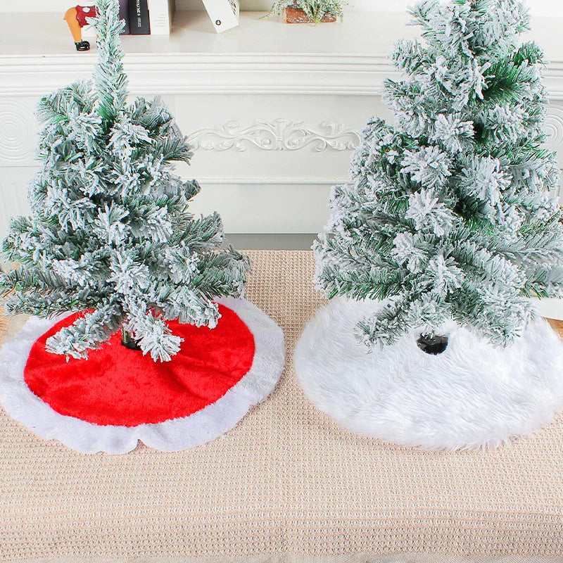 Plush Faux Fur Christmas Tree Skirt for Small Tabletop Trees