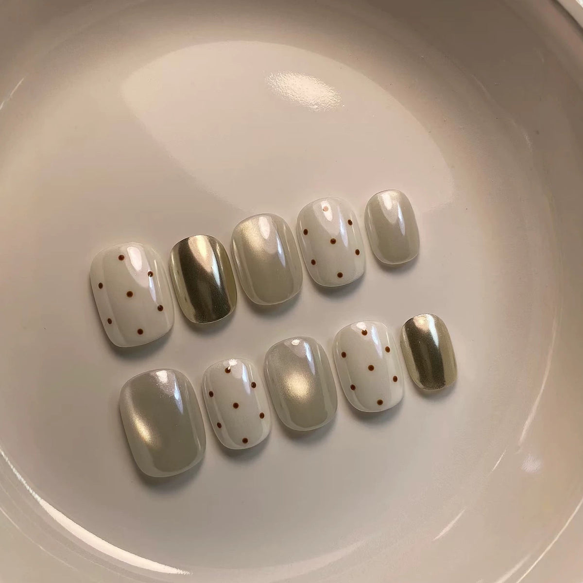 Press-On Nail Art Set with Dot and Metallic Accents