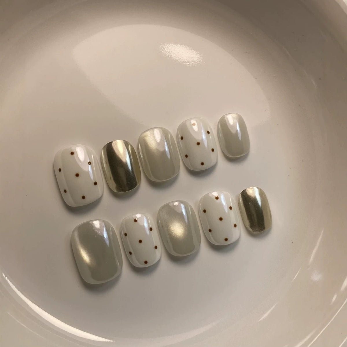 Press-On Nail Art Set with Dot and Metallic Accents