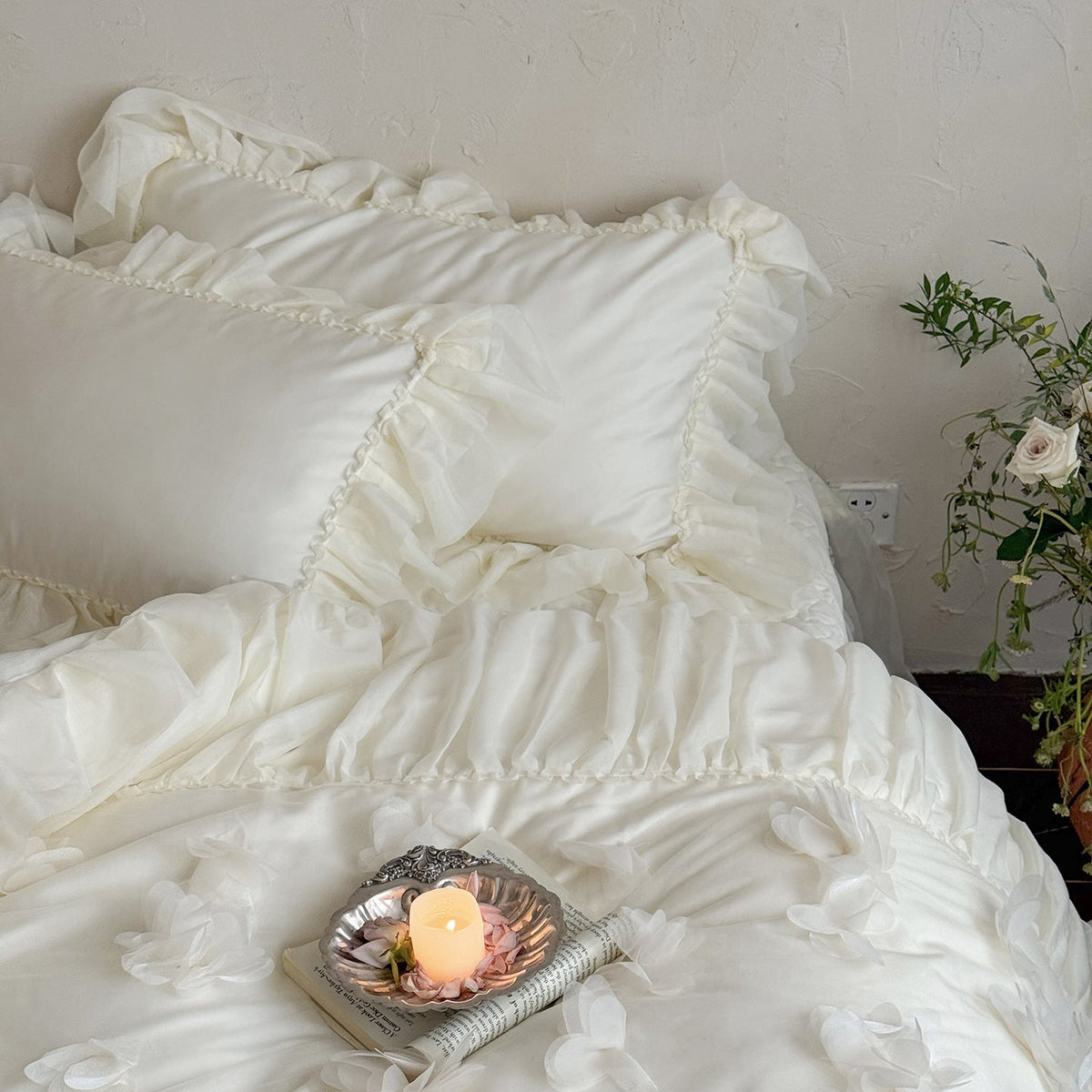 Romantic Bedding Set with 3D Flower Appliqué and Ruffles