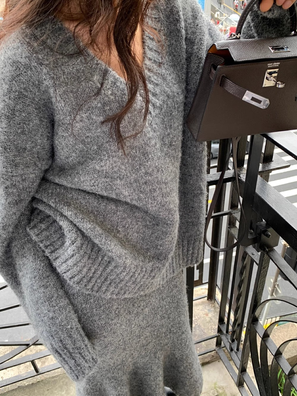 Image of Sandy | Women's V-Neck Sweater Set