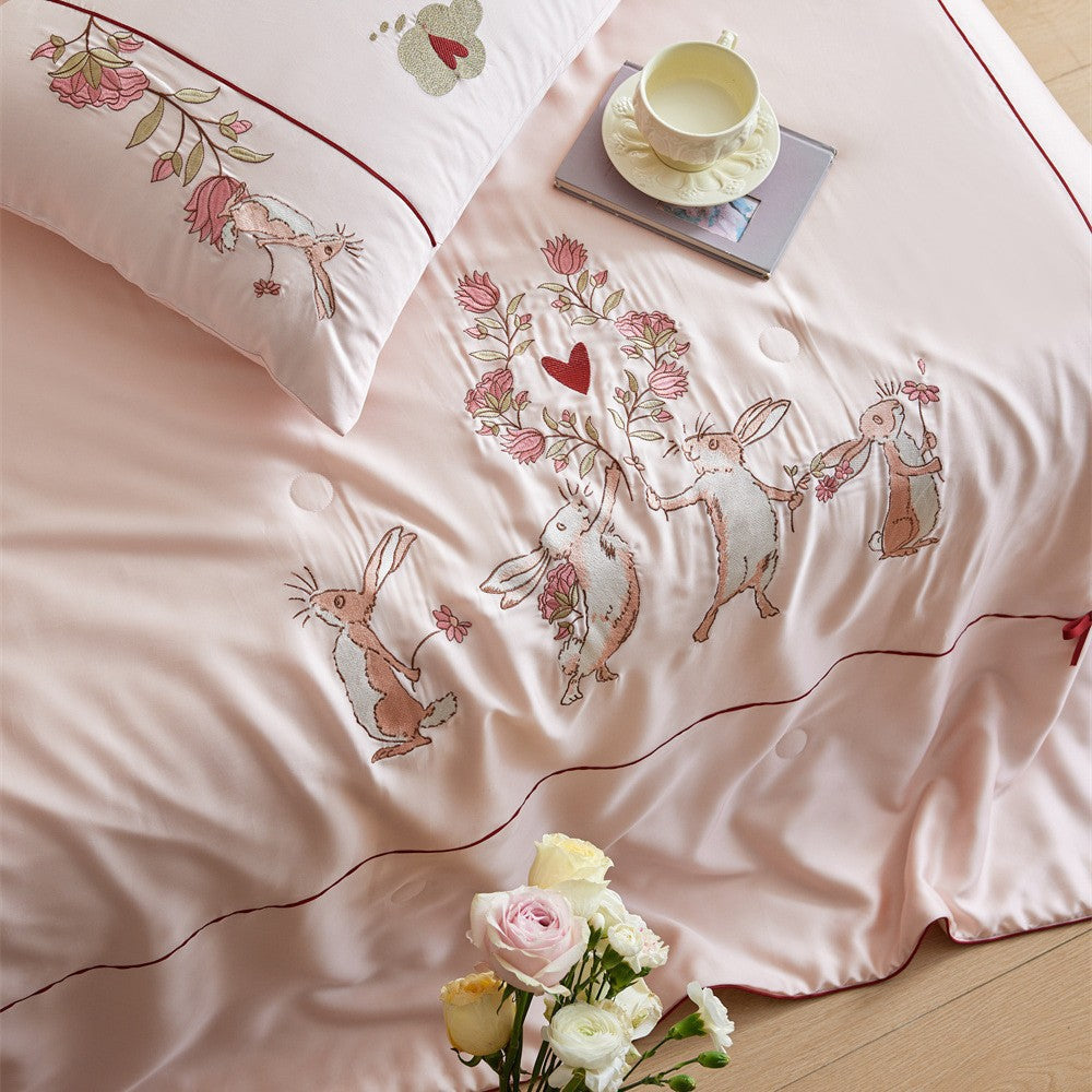 Satin Bedding Set with Hand-Embroidered Animal Motif and Lightweight Summer Blanket