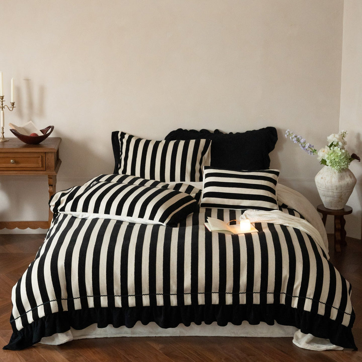 Striped Cotton-Linen Bedding Set with Ruffles and Pillowcases