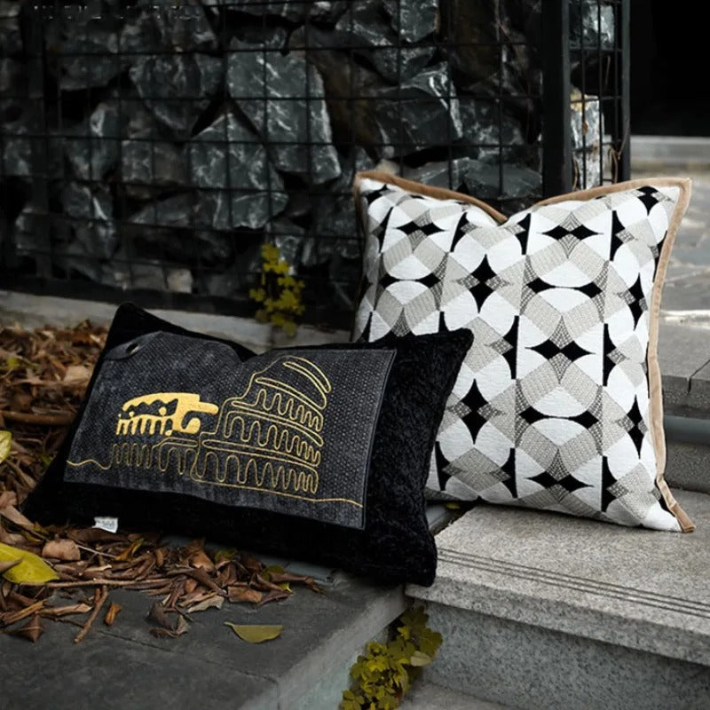 Stylish Cushion Cover with Delicate Pattern – Soft Fabric for Ultimate Comfort