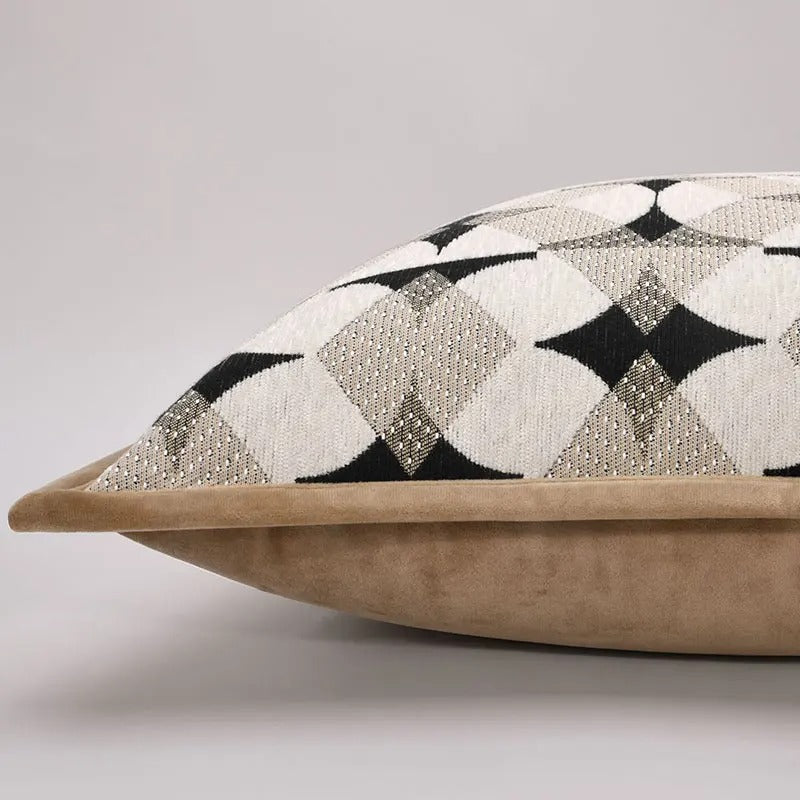 Stylish Cushion Cover with Delicate Pattern – Soft Fabric for Ultimate Comfort