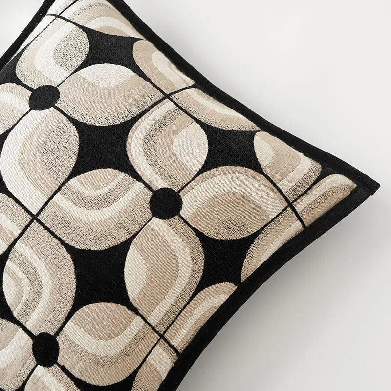Stylish Cushion Cover with Delicate Pattern – Soft Fabric for Ultimate Comfort