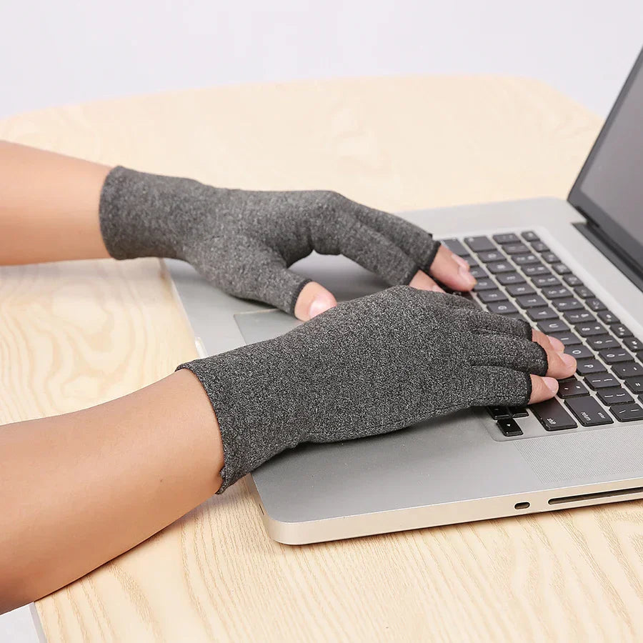 SusanSmith | RelievoGlove Half Finger Compression Glove