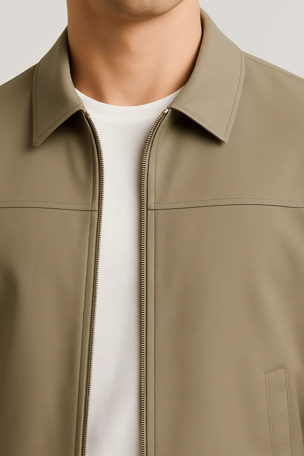 Unisex Khaki Casual Jacket with Classic Collar and Soft Plaid Lining for Changeable Weather