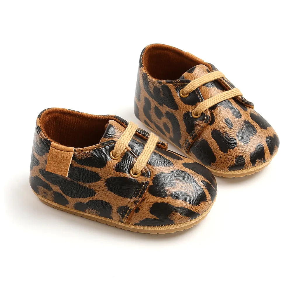 Unisex Retro Leather Baby Moccasins - Soft Sole Toddler Shoes