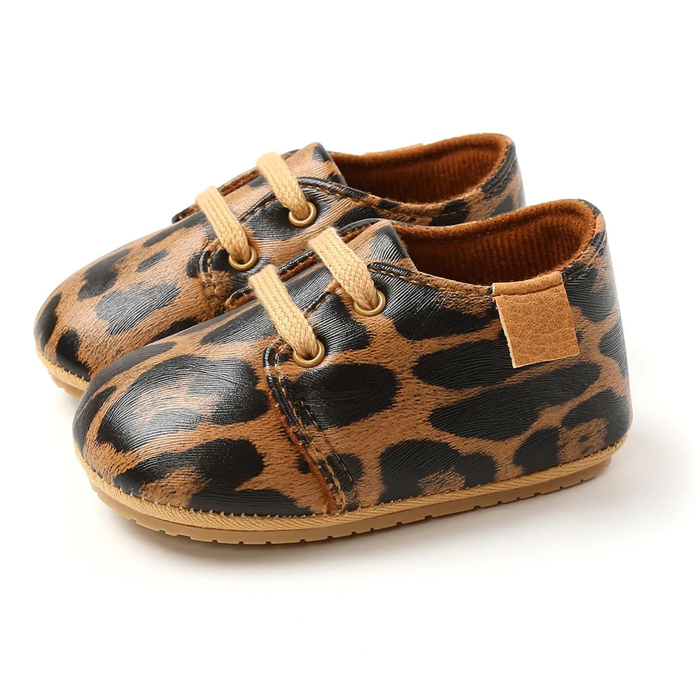 Unisex Retro Leather Baby Moccasins - Soft Sole Toddler Shoes