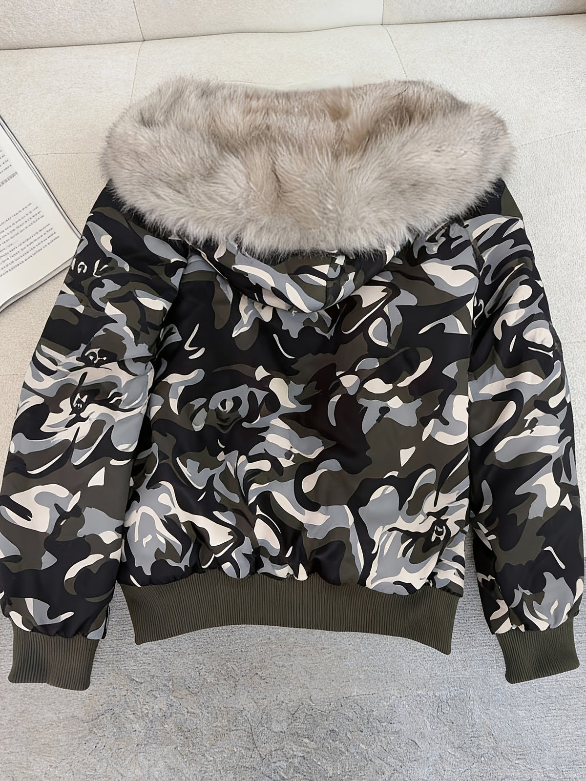 Women's Bomber Jacket with Faux Fur – Chic and Warm for All Seasons