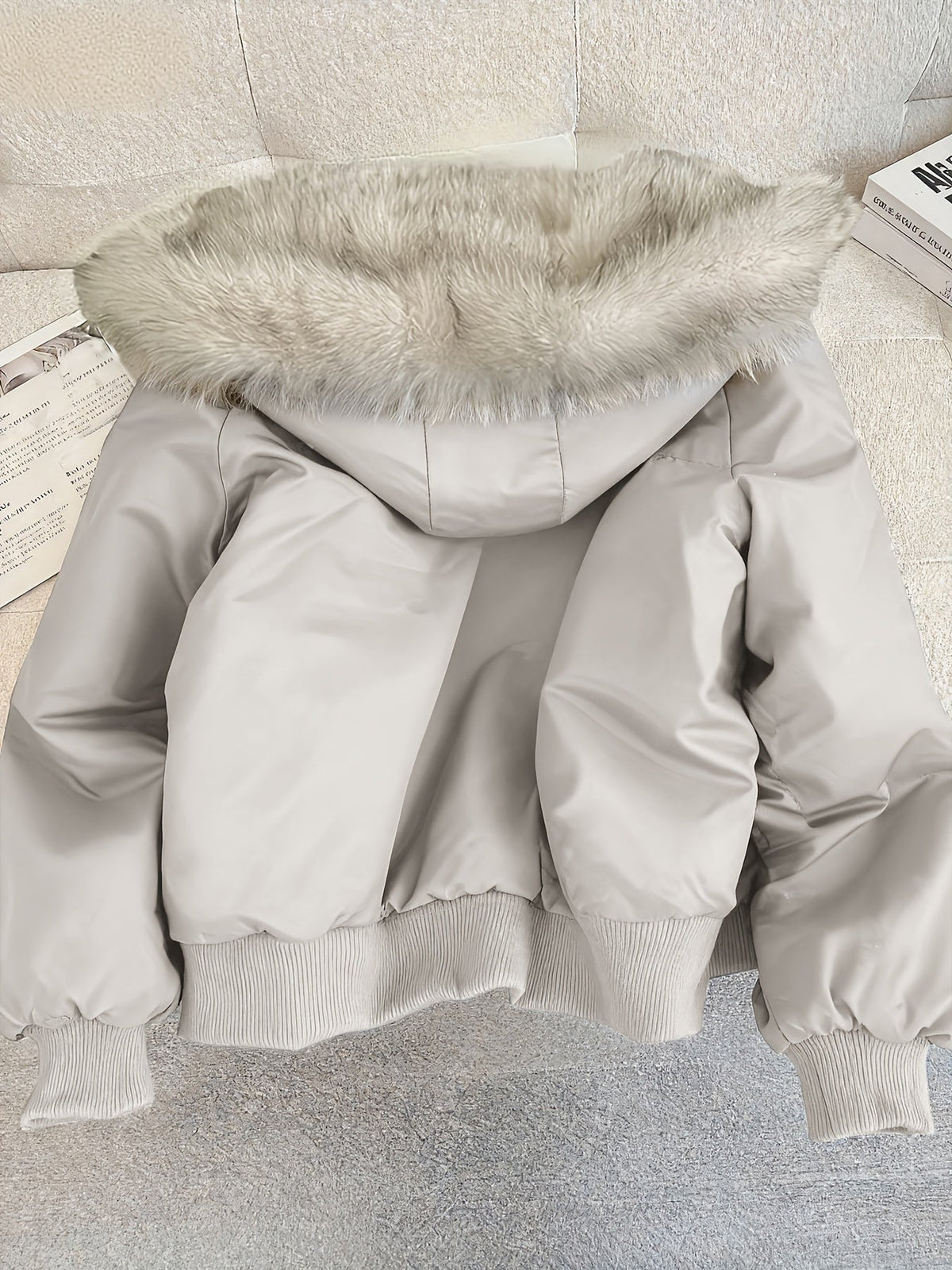 Women's Bomber Jacket with Faux Fur – Chic and Warm for All Seasons
