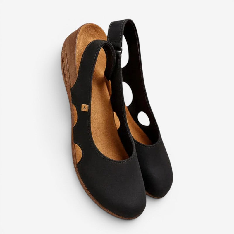Women's Closed-Toe Flat Sandals