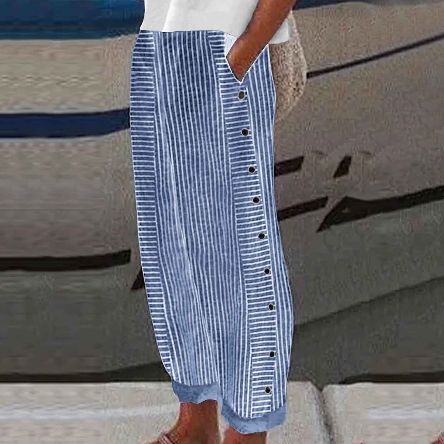 Women's Cropped Button-Detail Pants