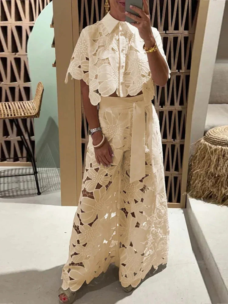 Women's Floral Cut-Out Set