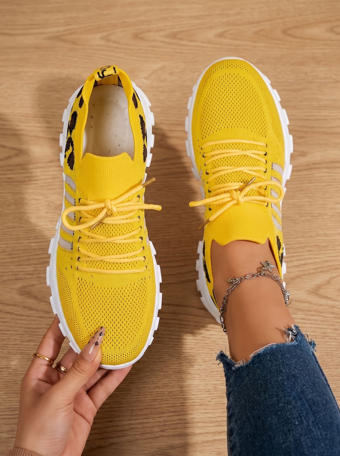 Women's Orthopedic Lace-Up Chunky Sole Mesh Sneakers